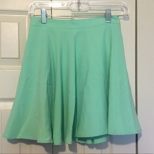 FOREVER 21 MINT SKIRT